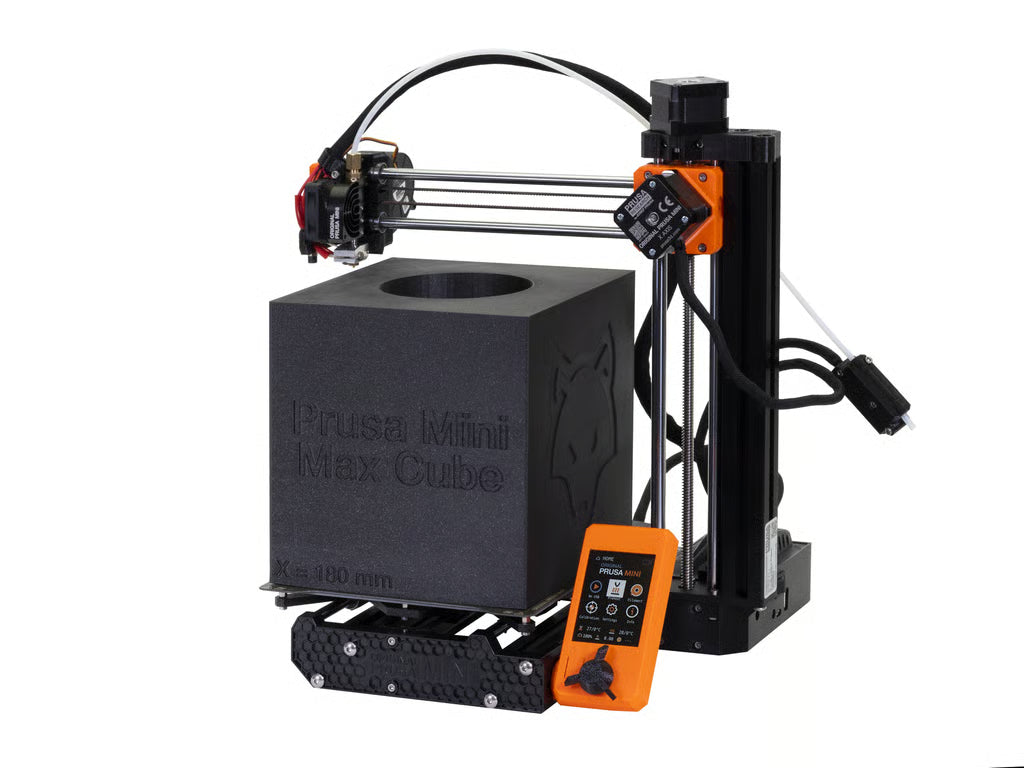 Impressora 3D Prusa MINI+ - Compacta Profissional - Bundle Caixa fechada